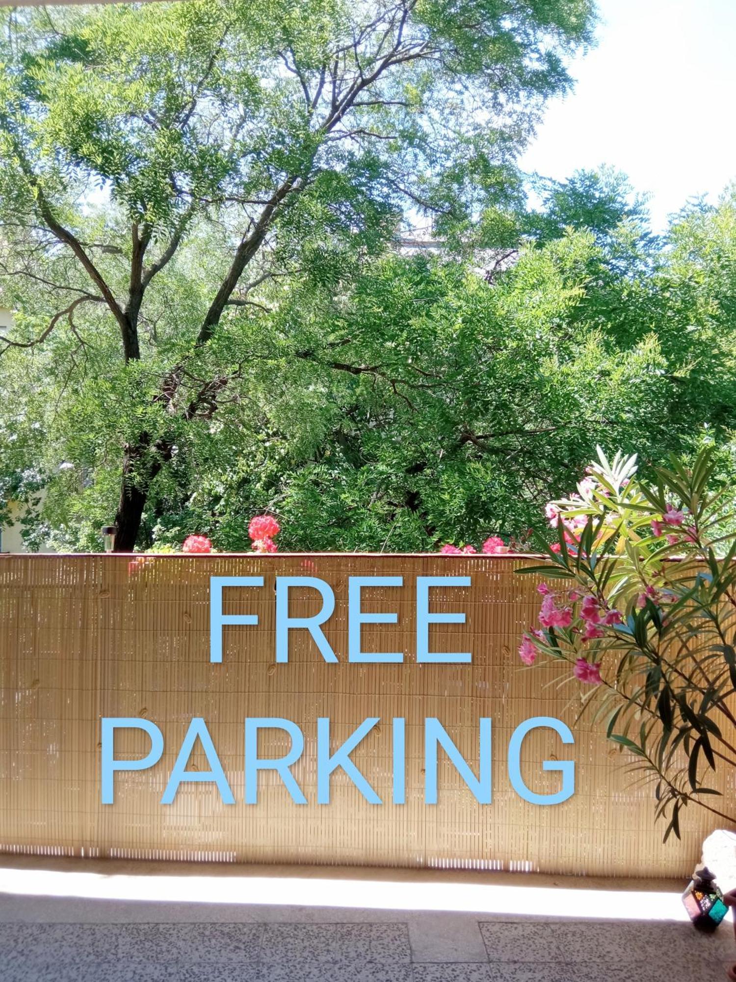 Free Parking, Balcony, Near To City Park Budapest Exteriör bild
